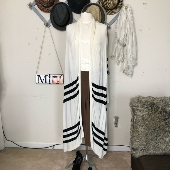 Forever 21 Open Front Shawl Cardigan - Picture 2 of 8